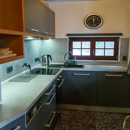 Roubenky Na Strani Lodge *