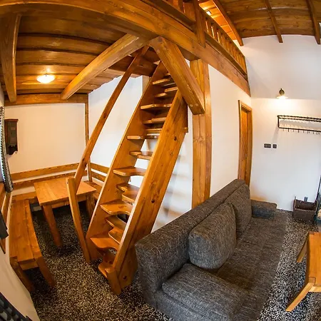 Lodge Roubenky Na Strani *