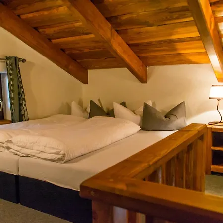 Roubenky Na Strani Lodge Bila (Moravia-Silesia)